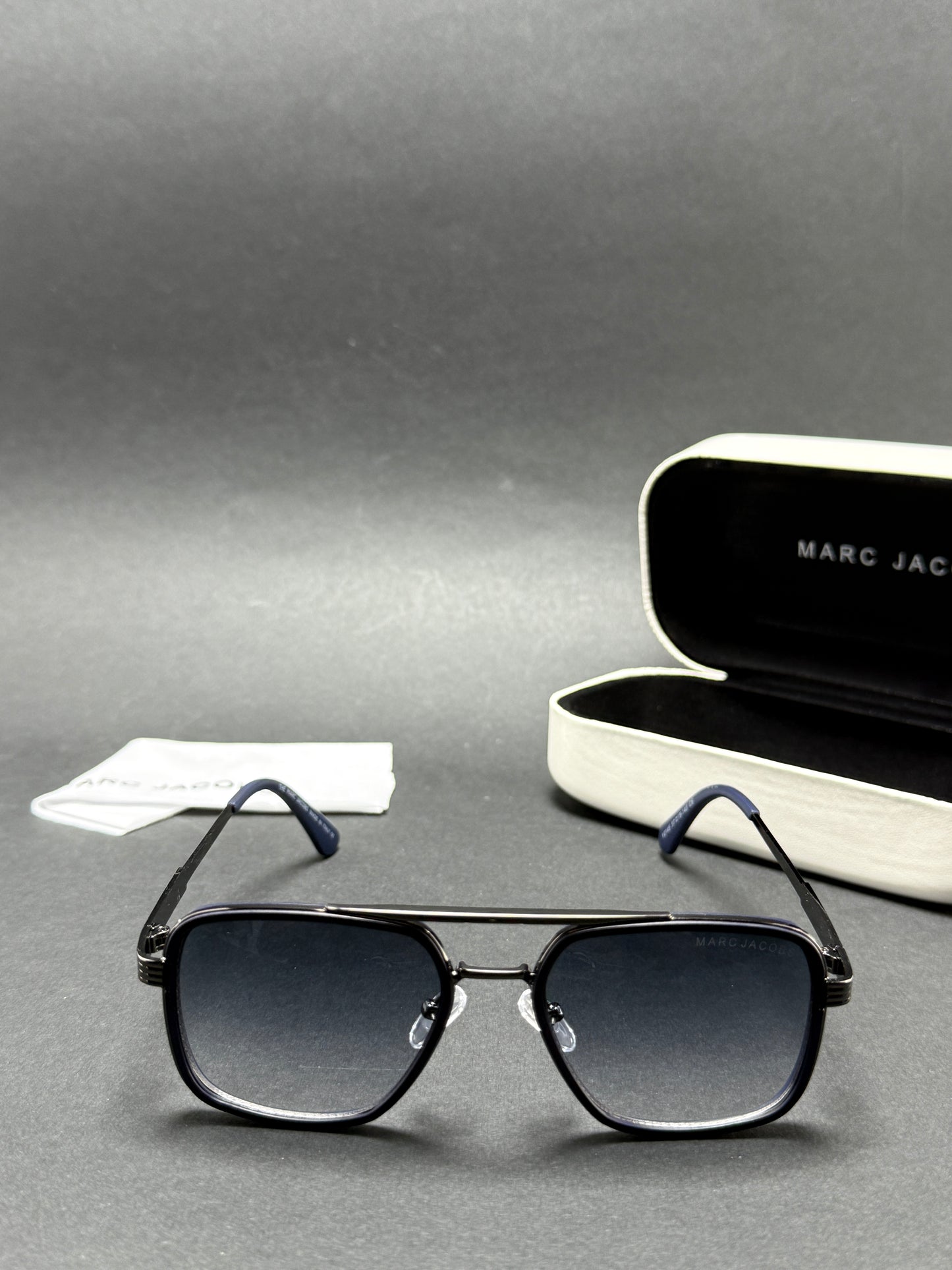 Marc Jacobs Y2145
