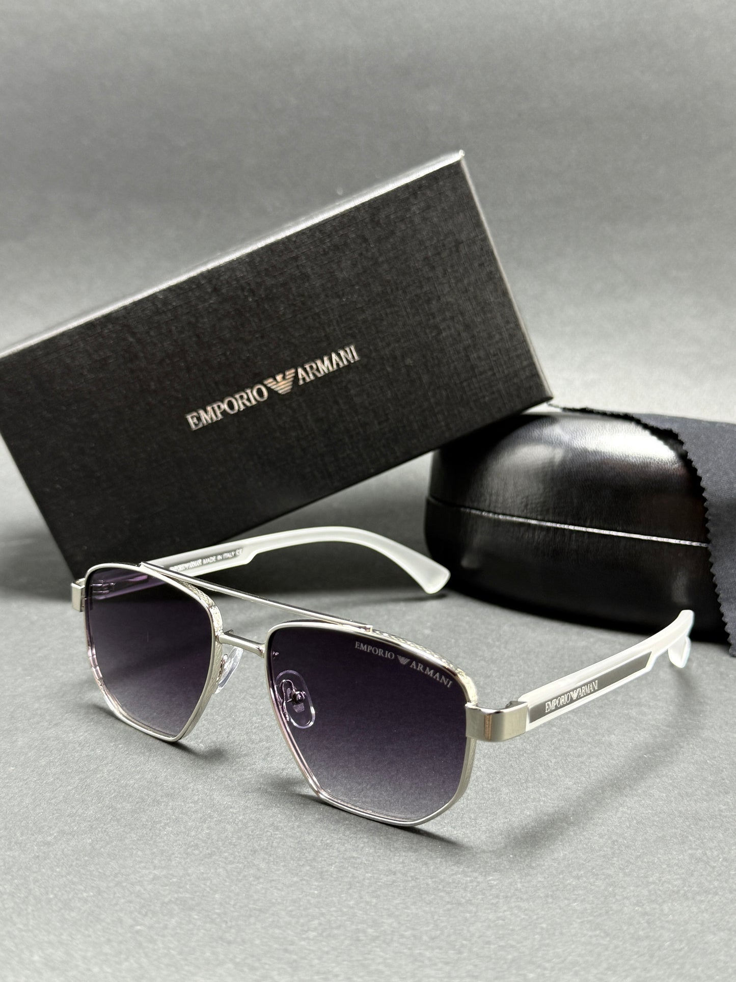 Emporio-Armani Solis