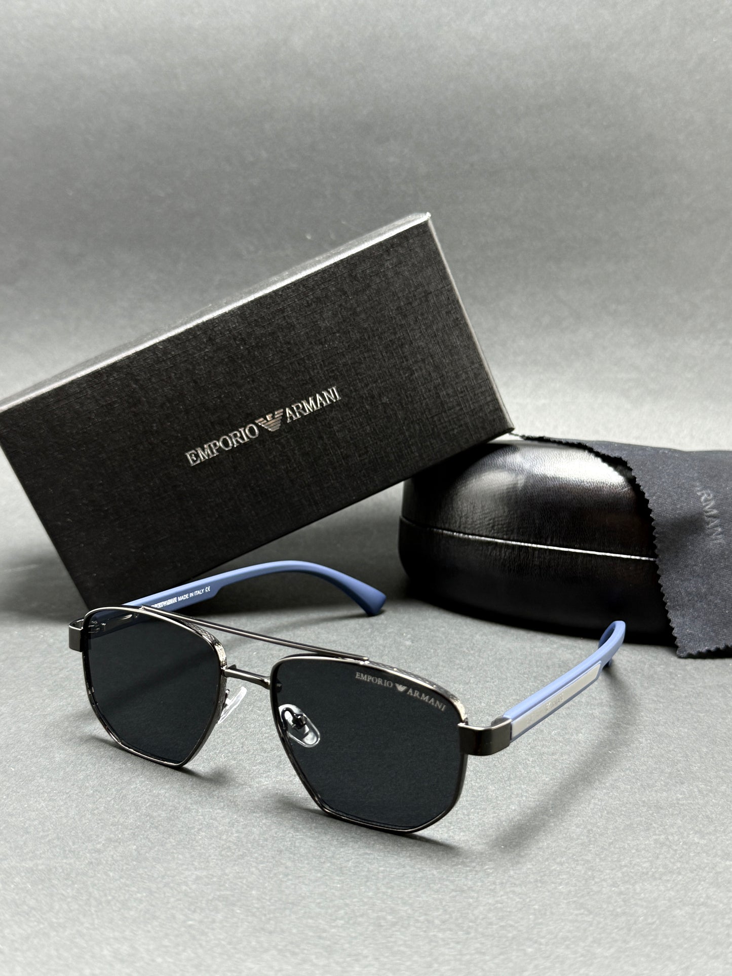 Emporio-Armani Solis