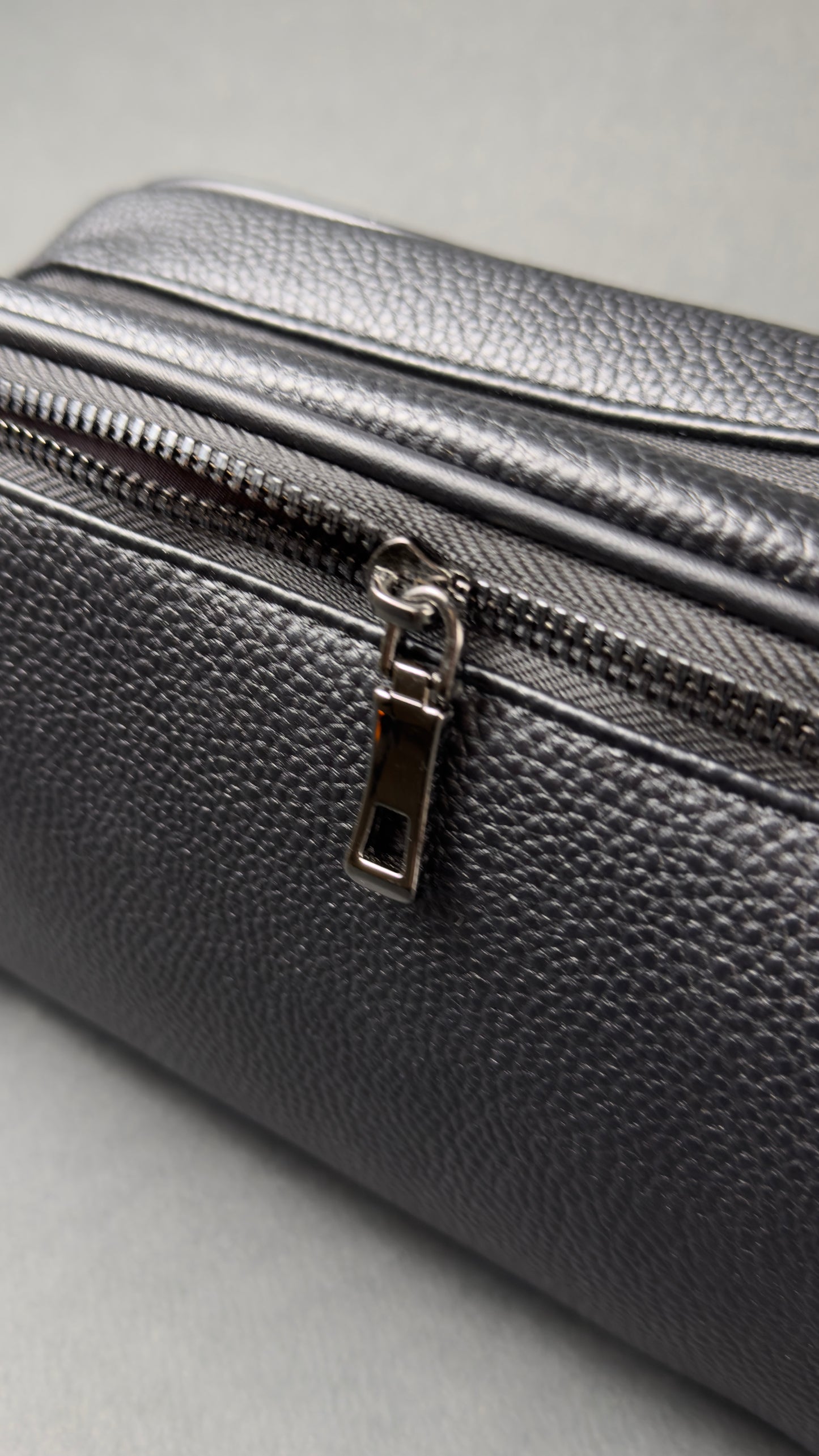 Bag with lock