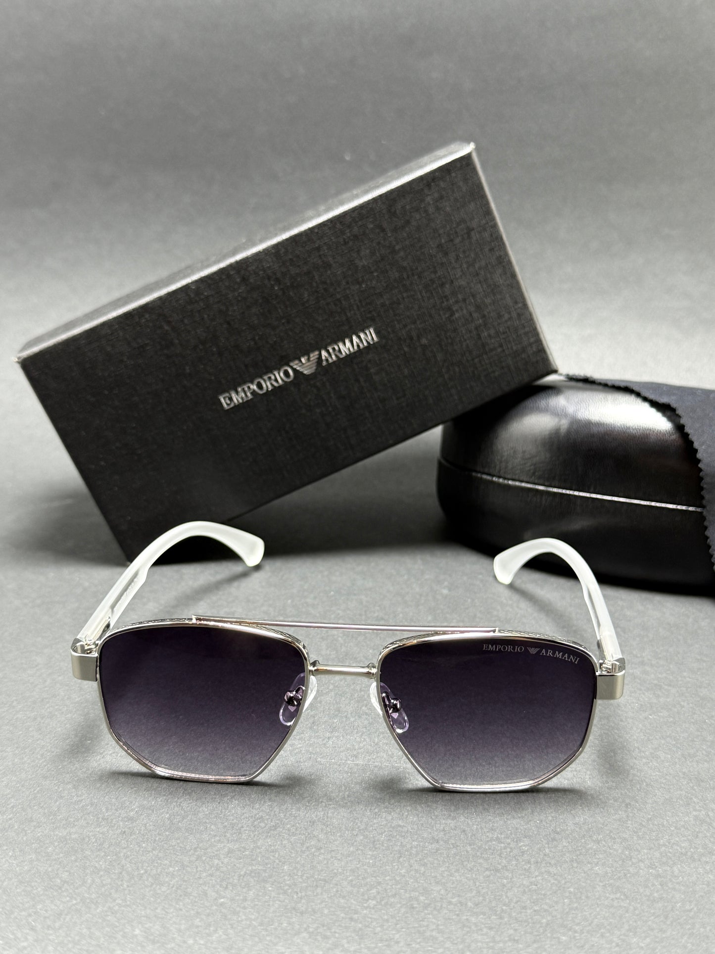 Emporio-Armani Solis