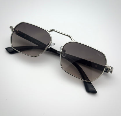 Persol P900