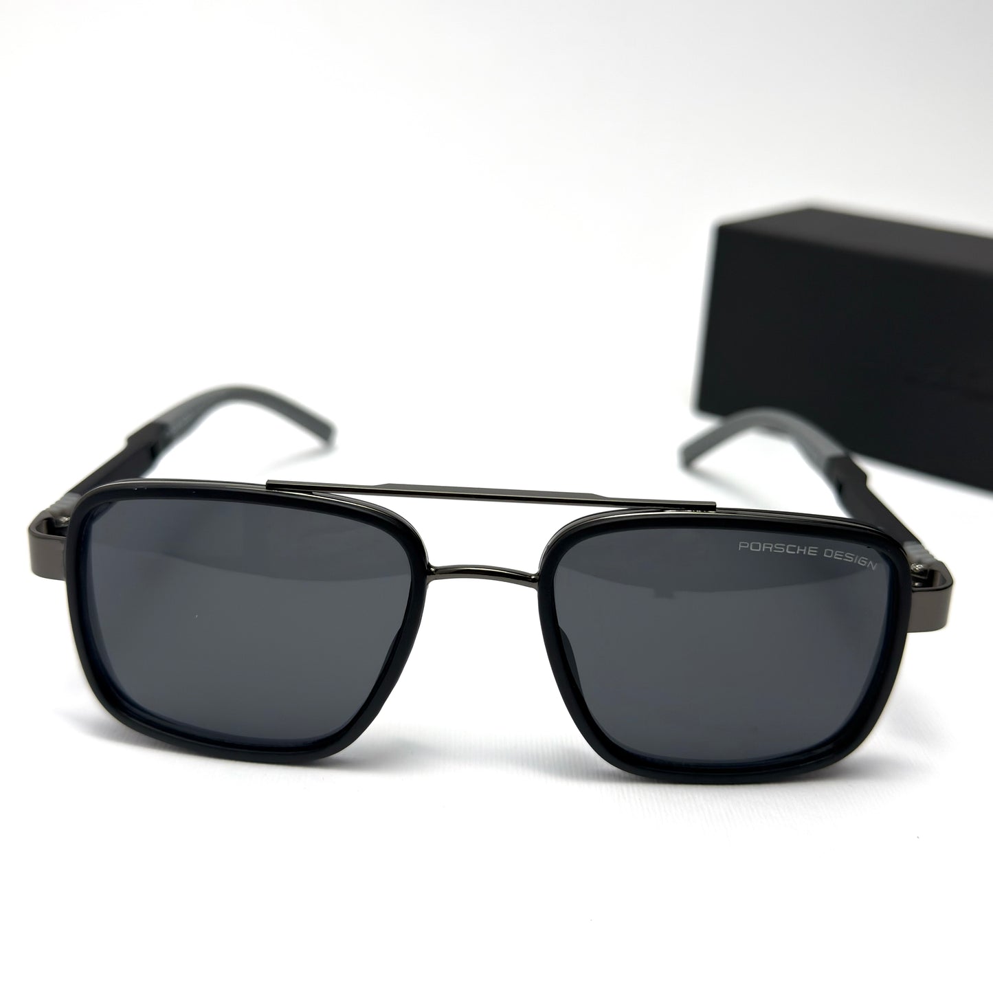Porsche-Design P900