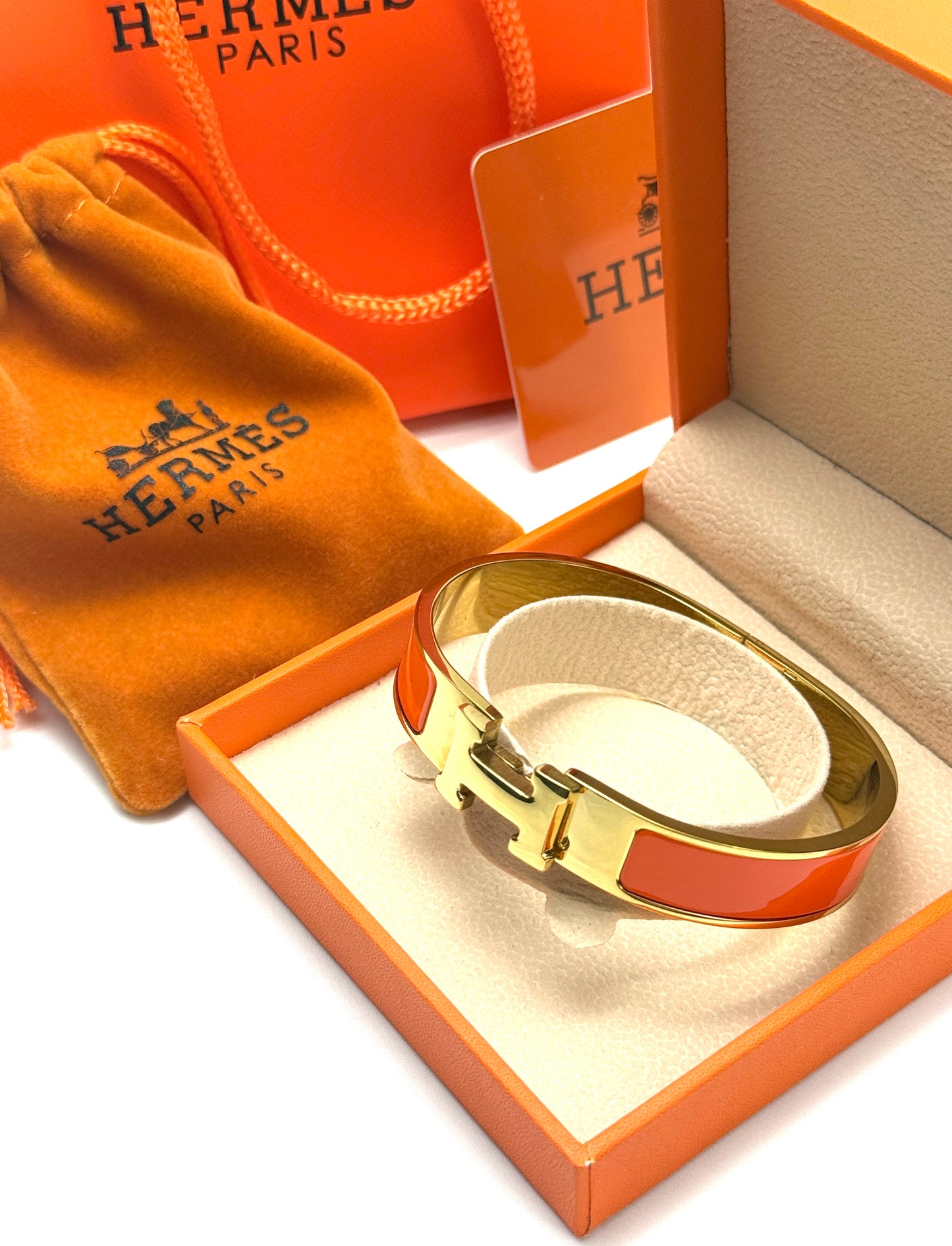 Hermés women