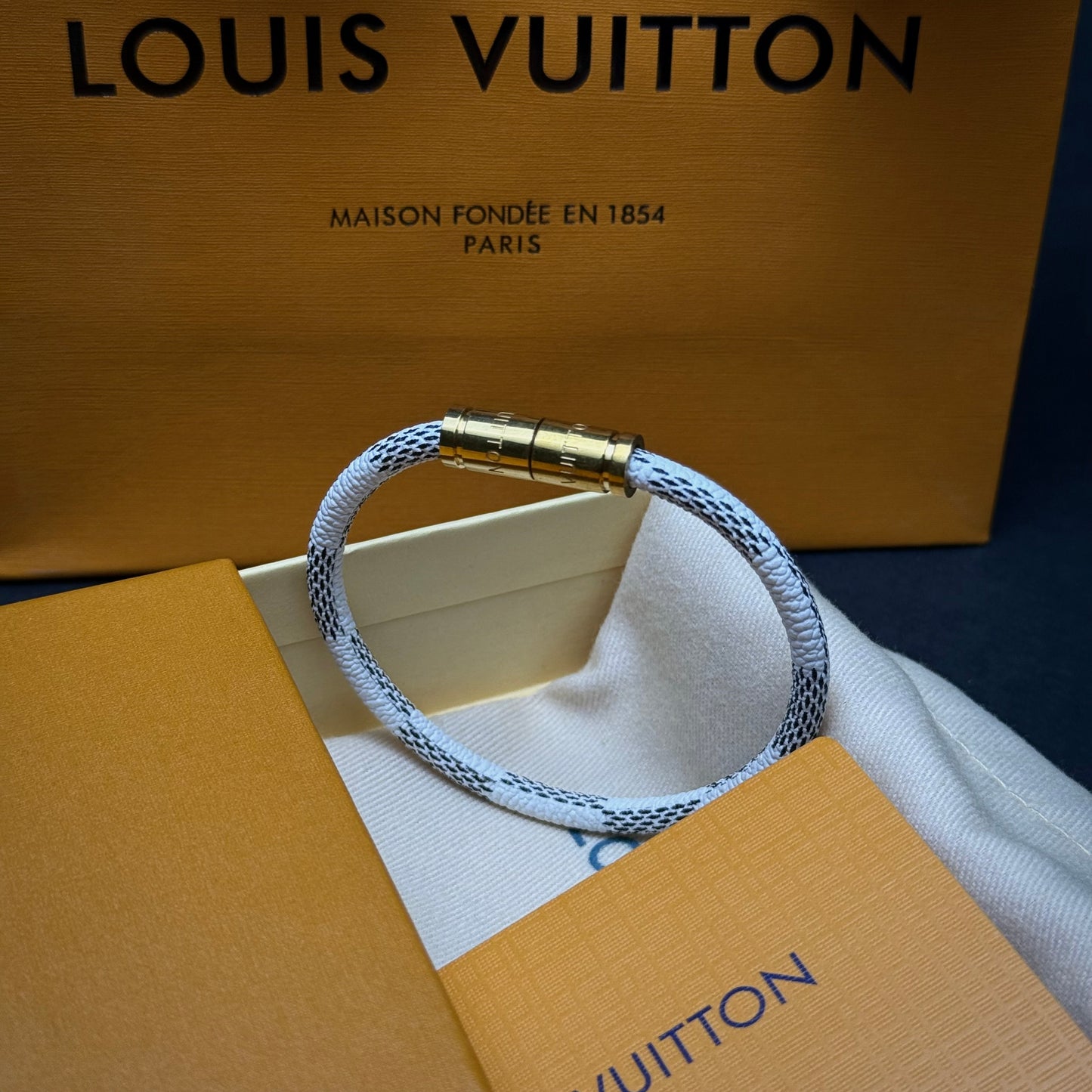 Louis-Vuitton Bracelet