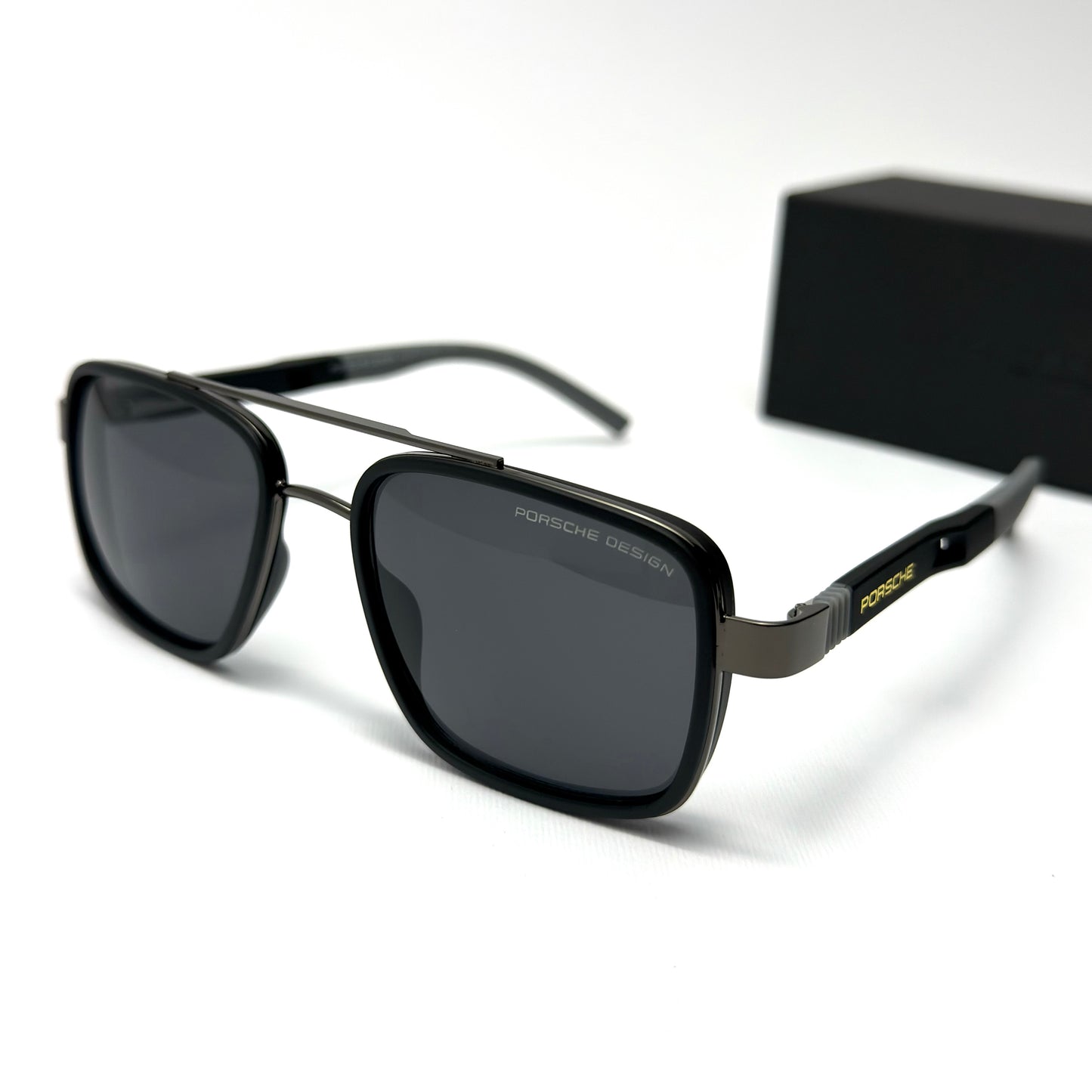 Porsche-Design P900