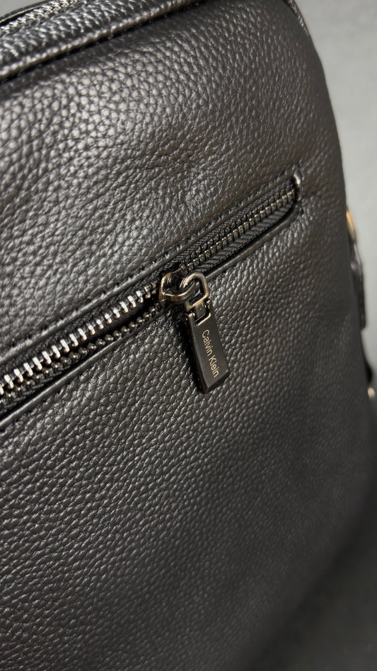 CalvinKlien Cross