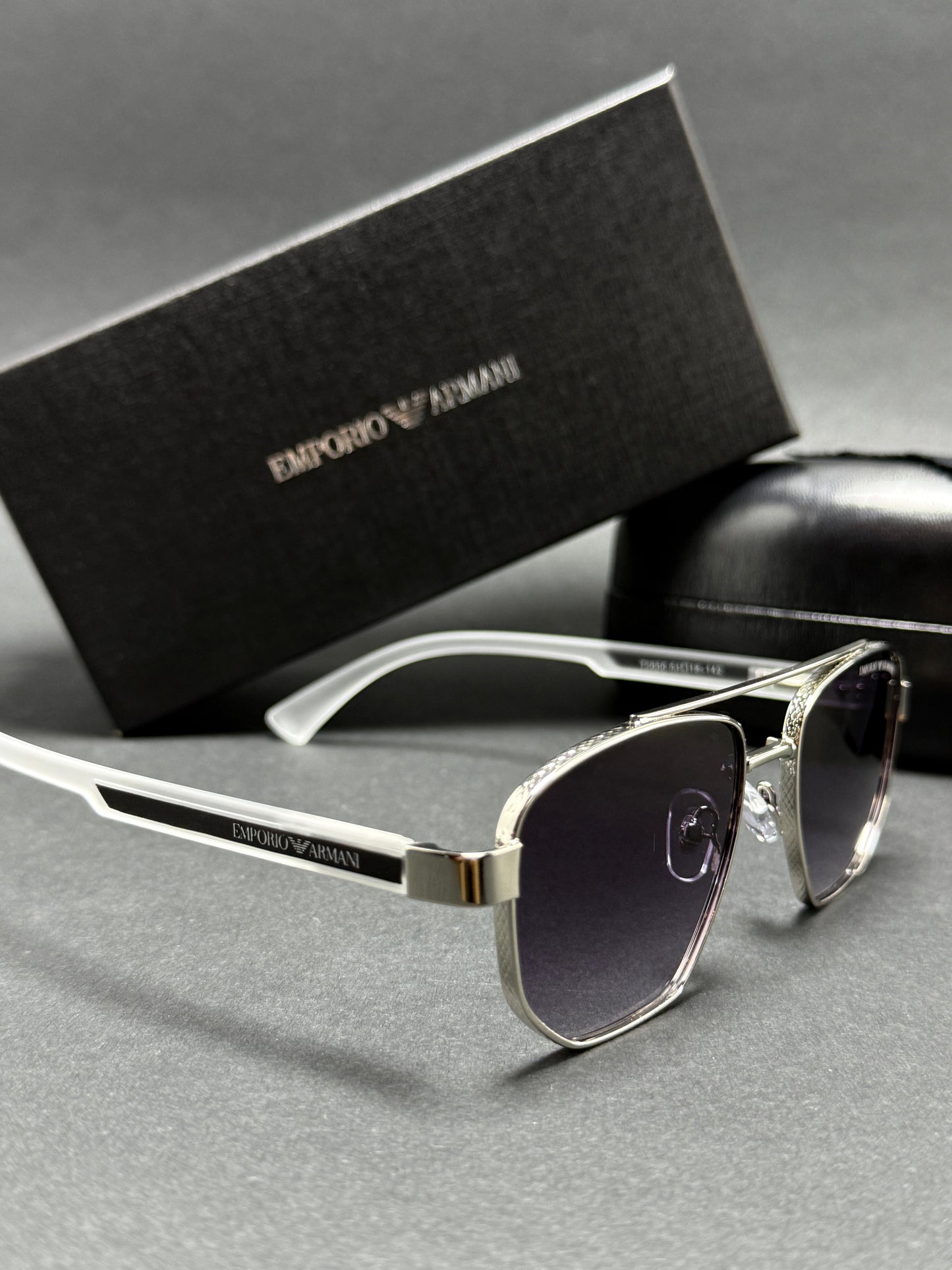 Emporio-Armani Solis