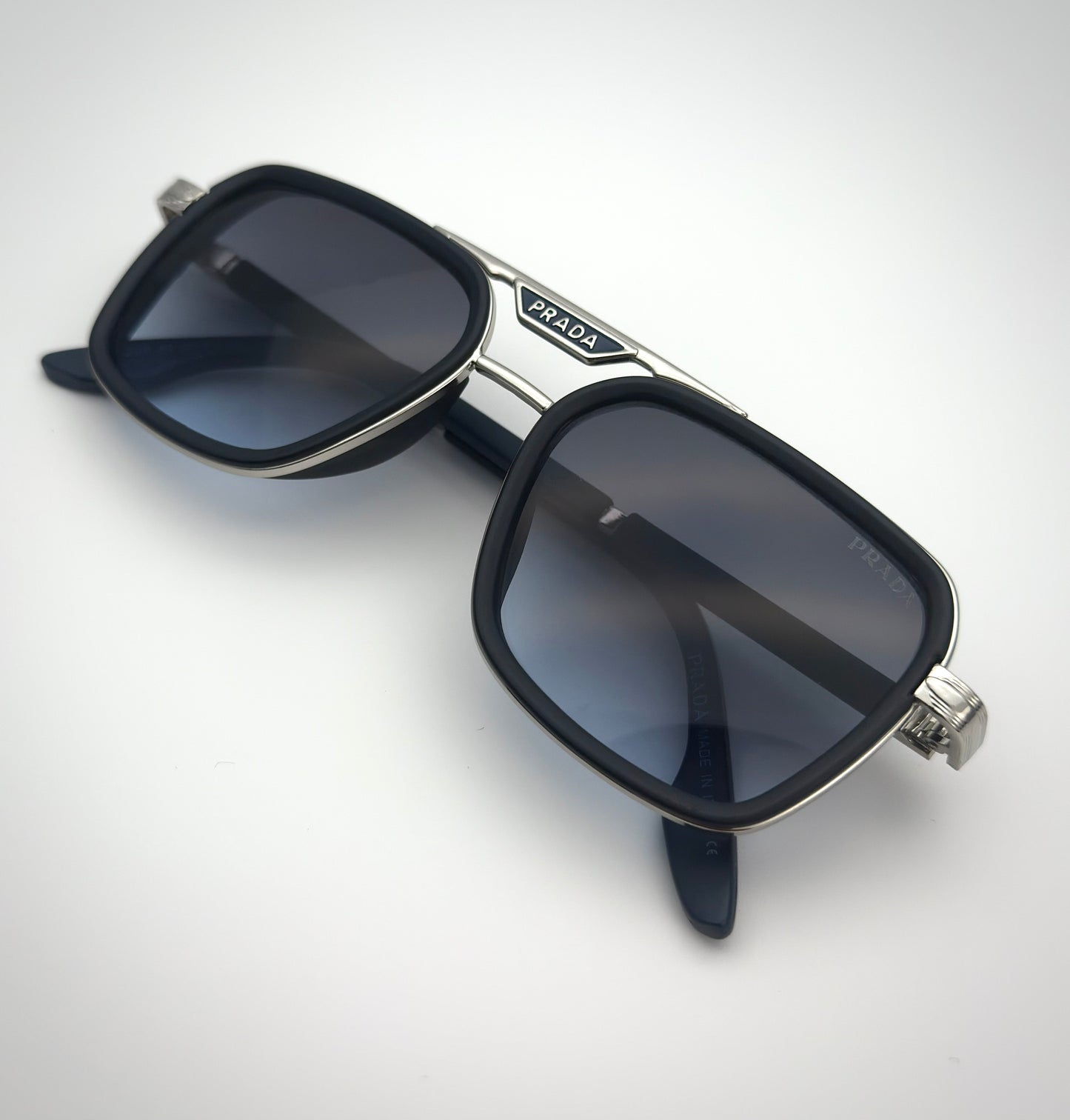 Prada 107