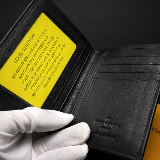 Louis-Vuitton wallet