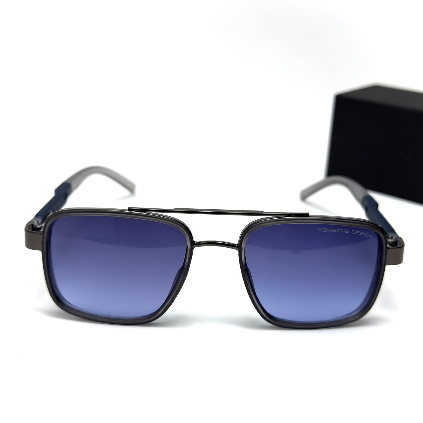Porsche-Design P900