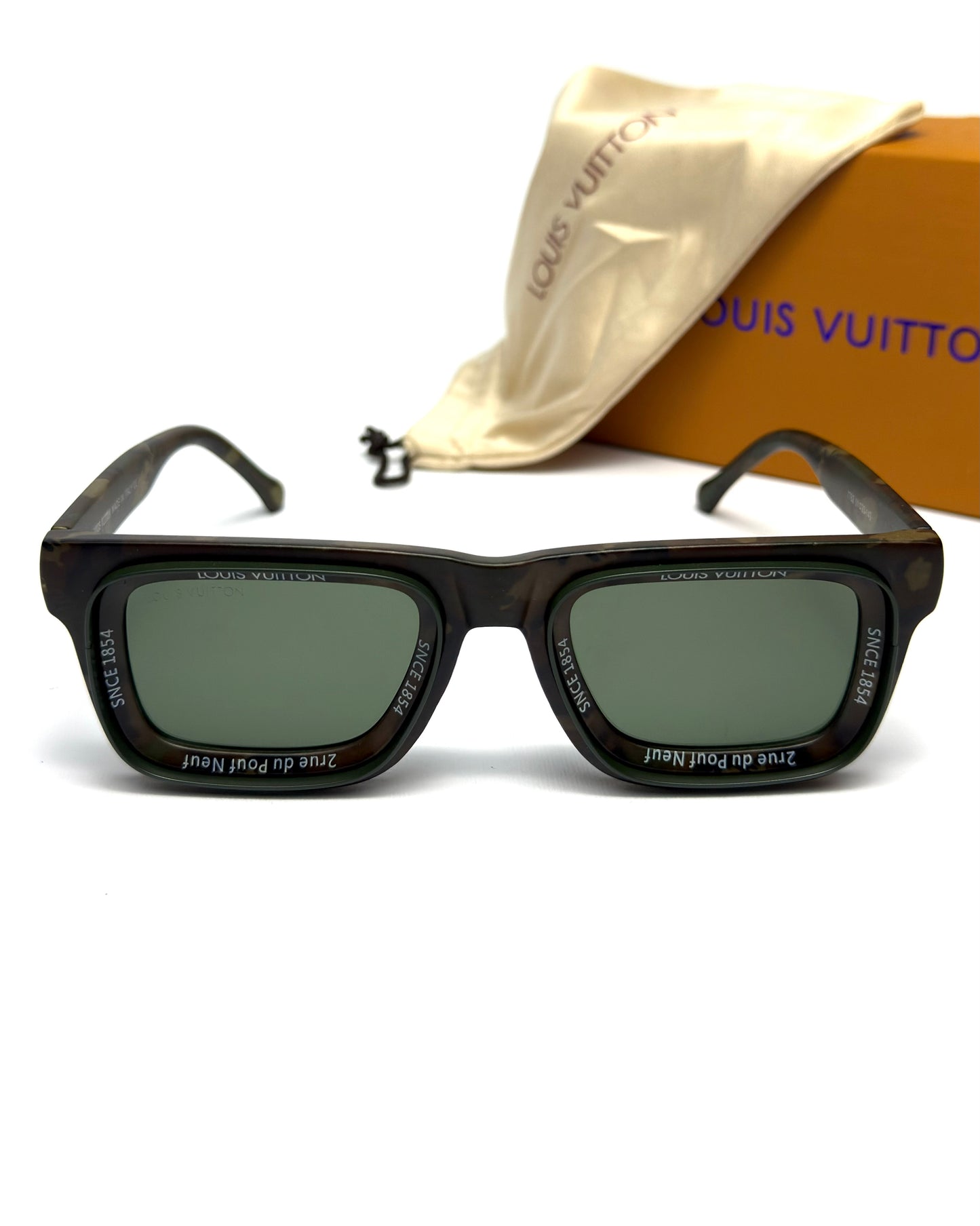 Louis-Vuitton Supreme