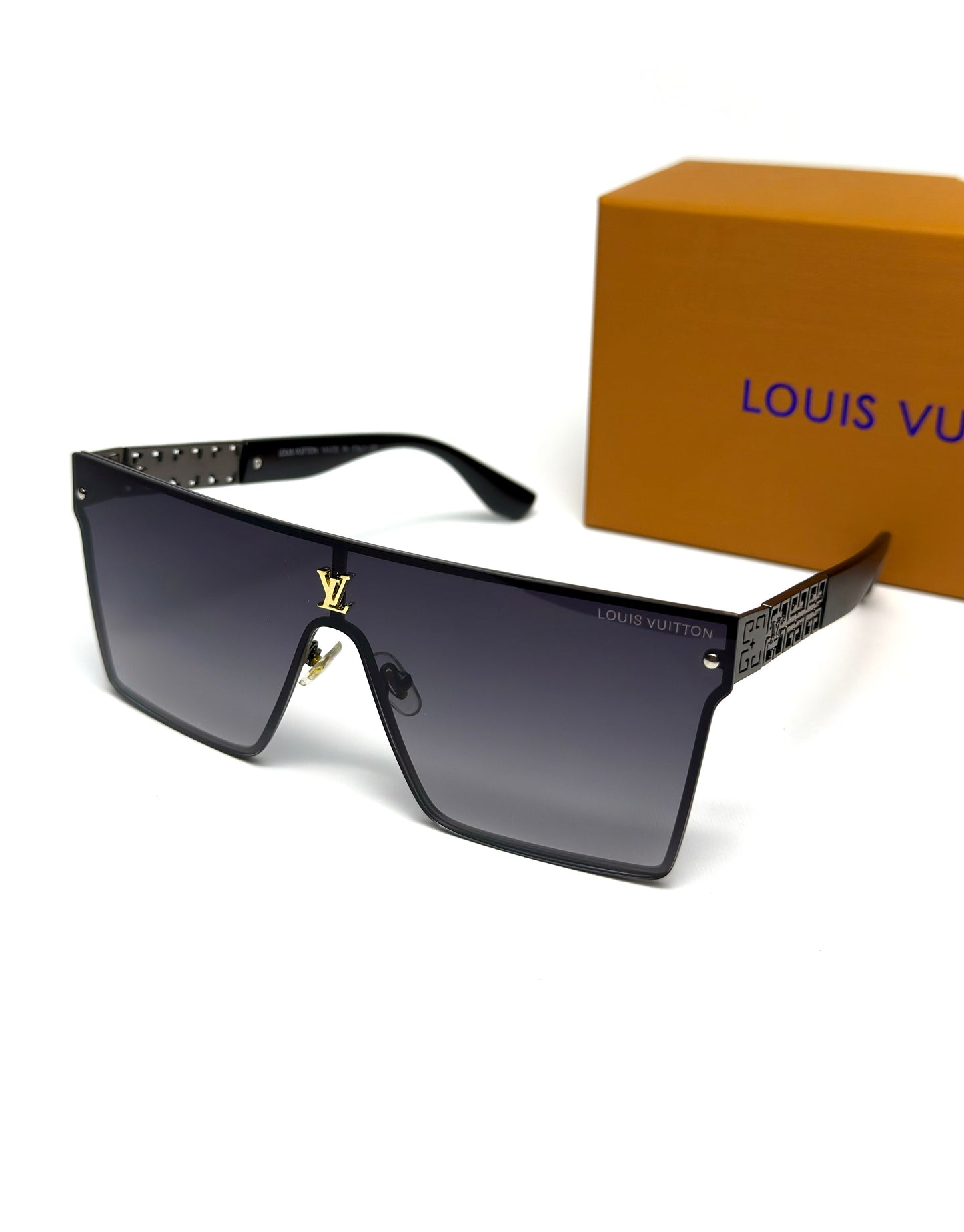 Louis-Vuitton Kingston